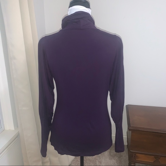 Banana Republic cowl neck top. Size S - Picture 6 of 9